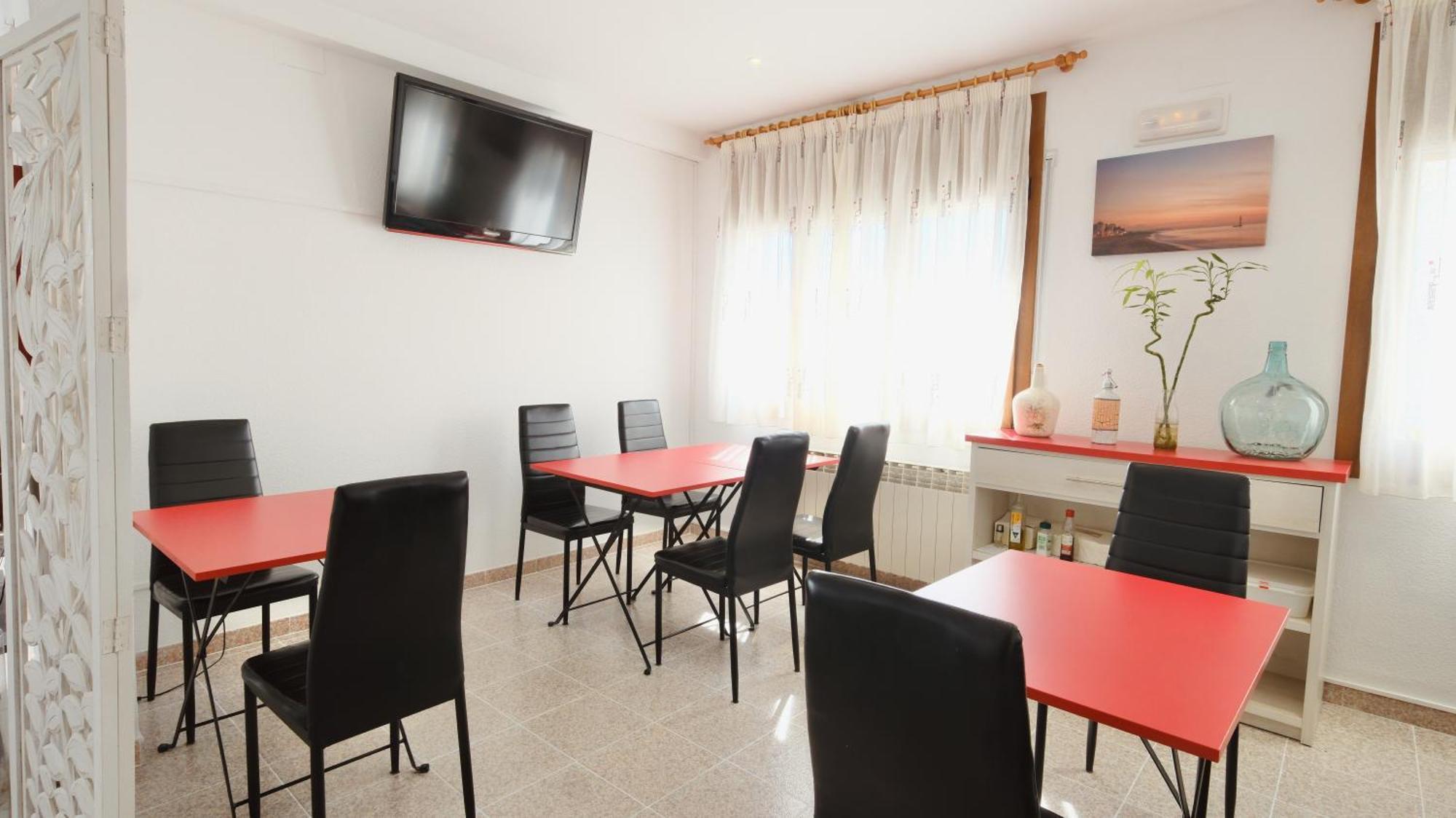 Hotel Paradis Torredembarra Buitenkant foto